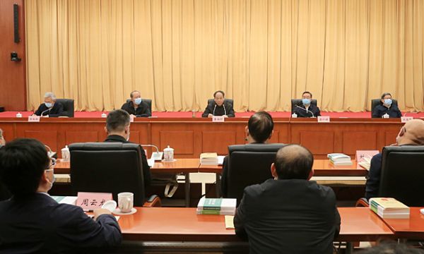 种子法实施座谈会在京召开 吉炳轩出席并讲话